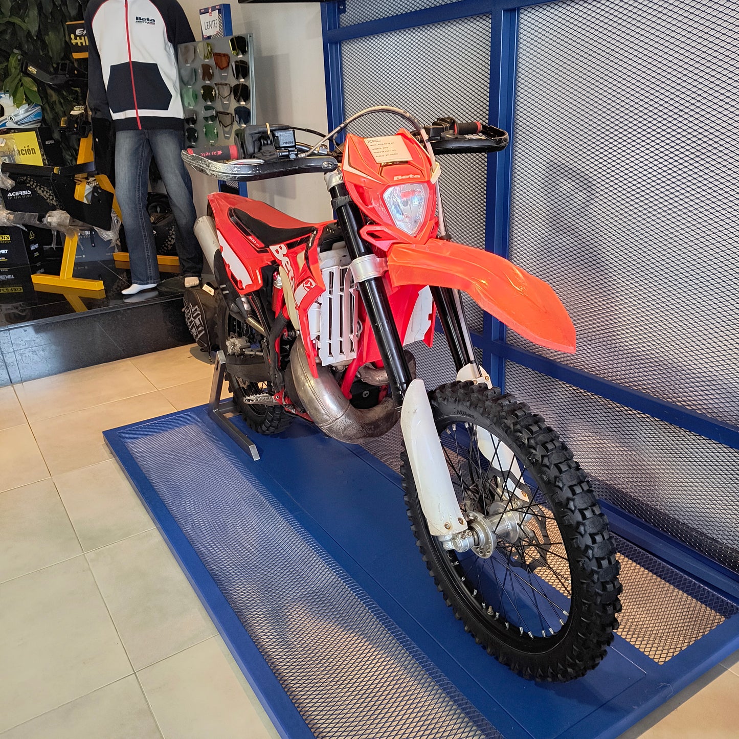 BETA300RR