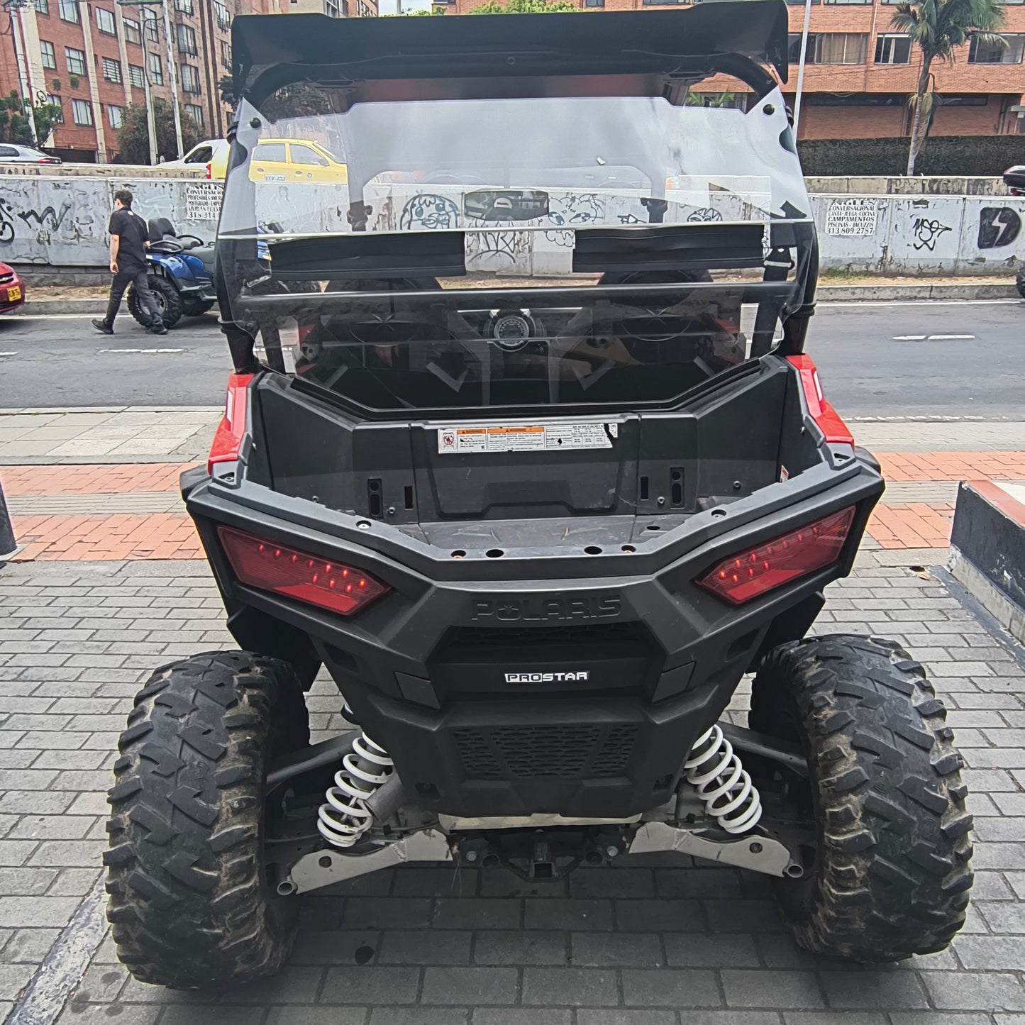 POLARIS RZR 900