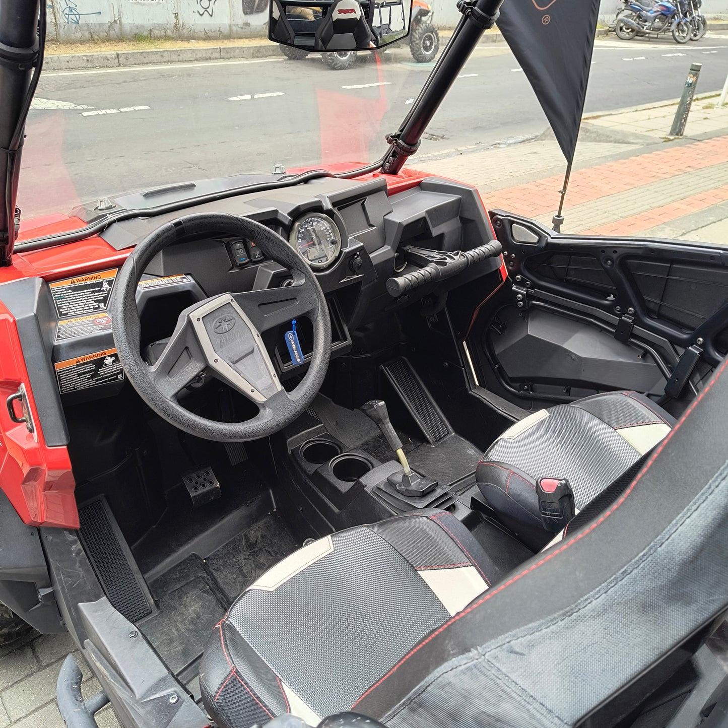POLARIS RZR 900