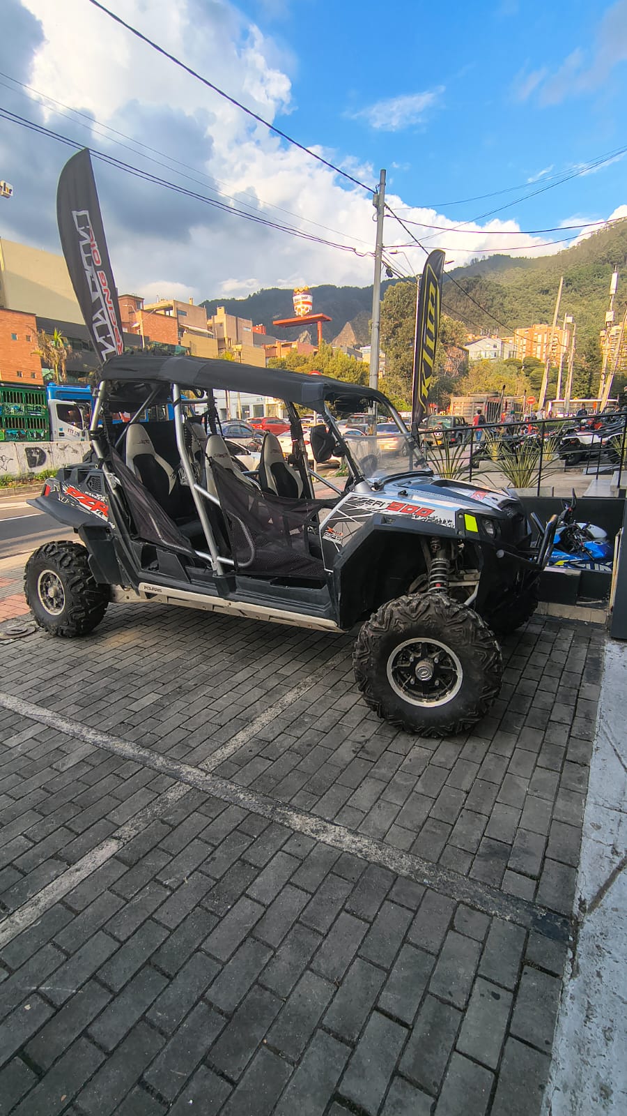 POLARIS RZR 4 900XP